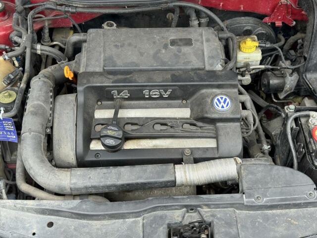 Фольксваген Гольф 2001 в Черкассах на Automoto.ua Красный Фольксваген Гольф, объемом двигателя 1.4 л и пробегом 209 тыс. км за 3400 $, фото 17 на Automoto.ua