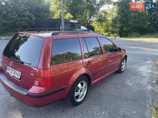 Красный Фольксваген Гольф, объемом двигателя 1.6 л и пробегом 287 тыс. км за 5000 $, фото 3 на Automoto.ua