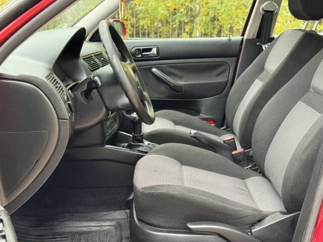 Фольксваген Гольф 2001 в Черкассах на Automoto.ua Красный Фольксваген Гольф, объемом двигателя 1.4 л и пробегом 209 тыс. км за 3400 $, фото 8 на Automoto.ua