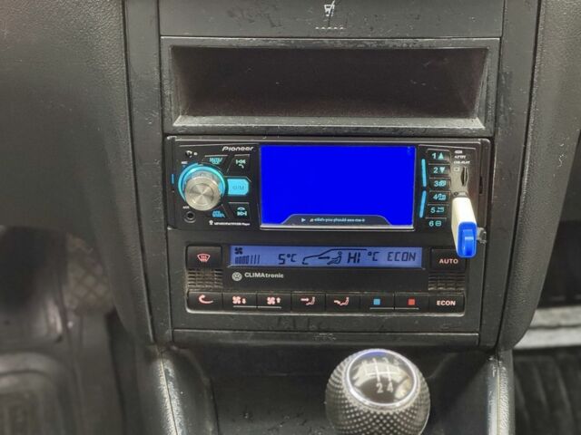 Фольксваген Гольф 2001 в Черкассах на Automoto.ua Красный Фольксваген Гольф, объемом двигателя 1.4 л и пробегом 209 тыс. км за 3400 $, фото 10 на Automoto.ua