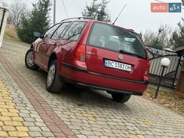 Красный Фольксваген Гольф, объемом двигателя 1.6 л и пробегом 187 тыс. км за 4250 $, фото 2 на Automoto.ua