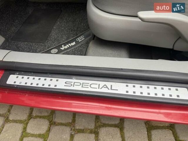 Красный Фольксваген Гольф, объемом двигателя 1.6 л и пробегом 186 тыс. км за 4350 $, фото 48 на Automoto.ua