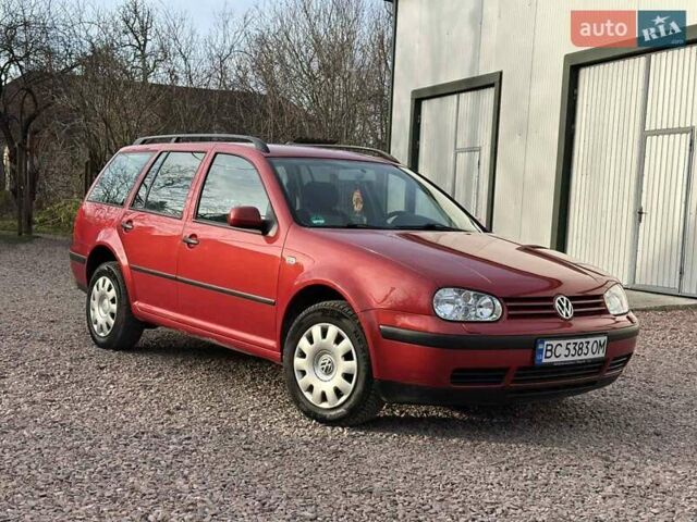 Красный Фольксваген Гольф, объемом двигателя 1.6 л и пробегом 187 тыс. км за 4150 $, фото 2 на Automoto.ua