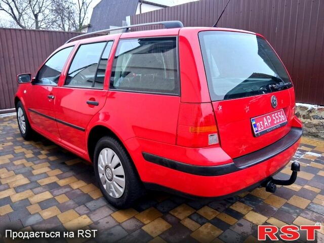 Красный Фольксваген Гольф, объемом двигателя 1.6 л и пробегом 192 тыс. км за 4995 $, фото 4 на Automoto.ua