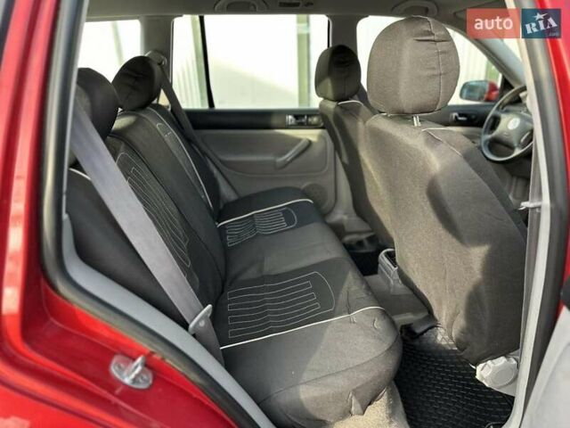 Красный Фольксваген Гольф, объемом двигателя 1.6 л и пробегом 187 тыс. км за 4150 $, фото 29 на Automoto.ua