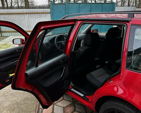 Красный Фольксваген Гольф, объемом двигателя 1.6 л и пробегом 187 тыс. км за 4450 $, фото 15 на Automoto.ua