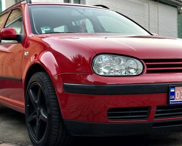 Красный Фольксваген Гольф, объемом двигателя 1.6 л и пробегом 187 тыс. км за 5300 $, фото 3 на Automoto.ua