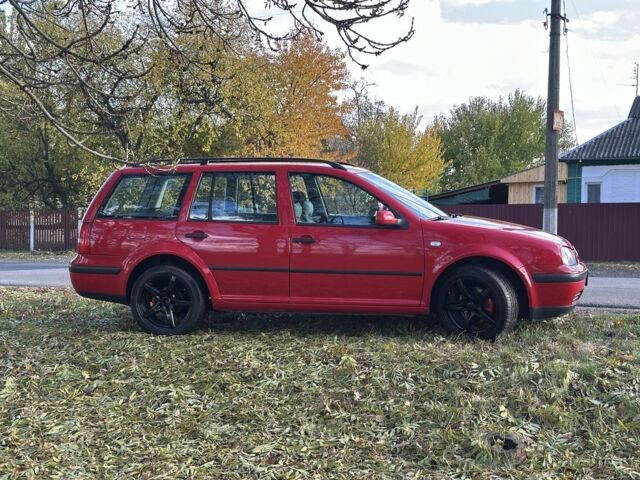 Красный Фольксваген Гольф, объемом двигателя 1.6 л и пробегом 187 тыс. км за 5300 $, фото 4 на Automoto.ua