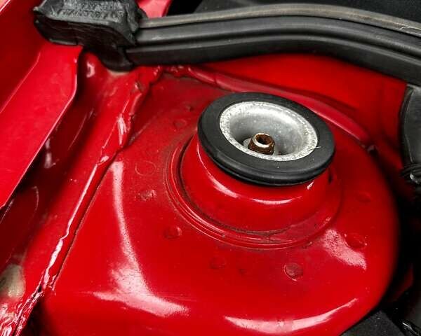 Красный Фольксваген Гольф, объемом двигателя 1.6 л и пробегом 187 тыс. км за 5300 $, фото 29 на Automoto.ua