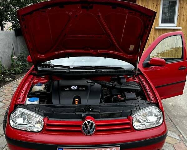 Красный Фольксваген Гольф, объемом двигателя 1.6 л и пробегом 187 тыс. км за 5300 $, фото 26 на Automoto.ua