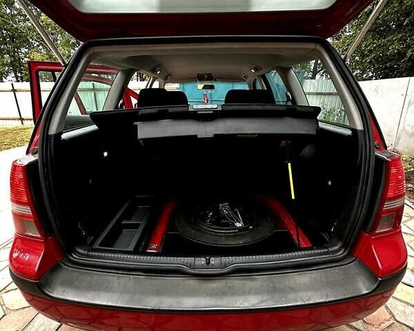 Красный Фольксваген Гольф, объемом двигателя 1.6 л и пробегом 187 тыс. км за 5300 $, фото 28 на Automoto.ua