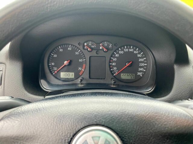 Червоний Фольксваген Гольф, об'ємом двигуна 1.6 л та пробігом 225 тис. км за 3300 $, фото 13 на Automoto.ua