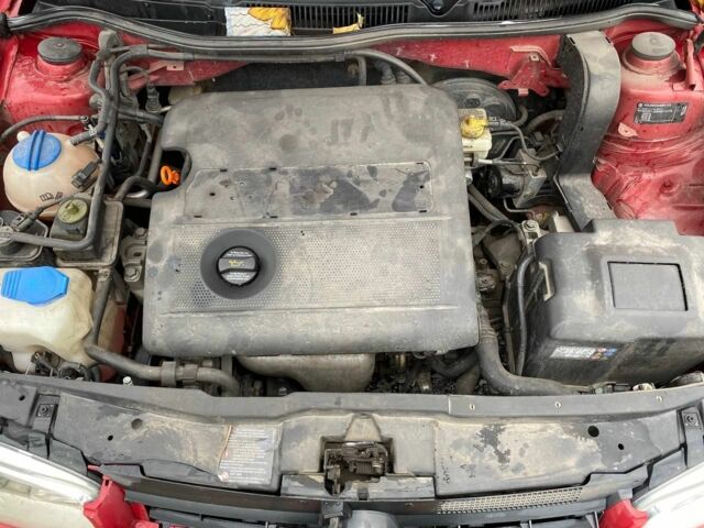 Червоний Фольксваген Гольф, об'ємом двигуна 1.6 л та пробігом 225 тис. км за 3300 $, фото 15 на Automoto.ua