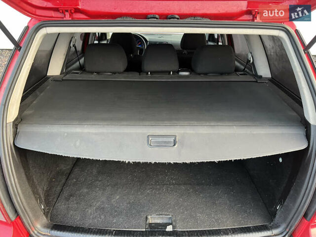Красный Фольксваген Гольф, объемом двигателя 1.9 л и пробегом 357 тыс. км за 3500 $, фото 22 на Automoto.ua
