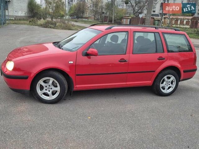 Красный Фольксваген Гольф, объемом двигателя 1.9 л и пробегом 440 тыс. км за 3999 $, фото 4 на Automoto.ua