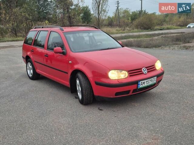 Красный Фольксваген Гольф, объемом двигателя 1.9 л и пробегом 440 тыс. км за 3999 $, фото 5 на Automoto.ua