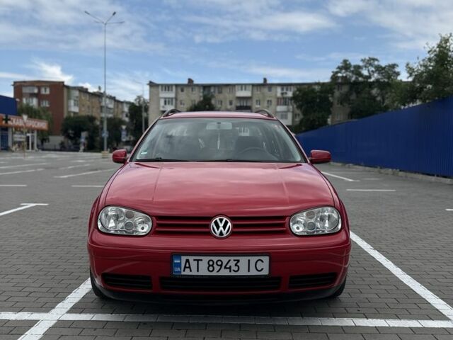Красный Фольксваген Гольф, объемом двигателя 2 л и пробегом 198 тыс. км за 4950 $, фото 4 на Automoto.ua