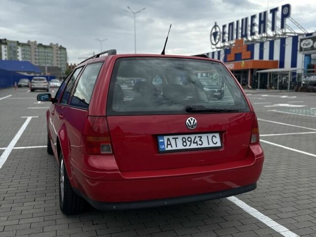 Красный Фольксваген Гольф, объемом двигателя 2 л и пробегом 198 тыс. км за 4950 $, фото 2 на Automoto.ua