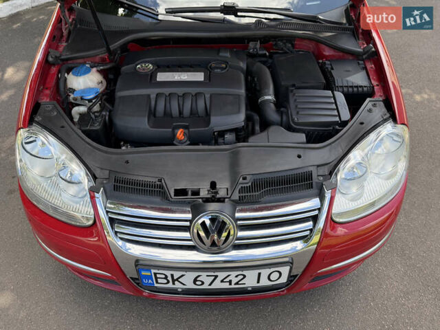 Червоний Фольксваген Гольф, об'ємом двигуна 1.6 л та пробігом 297 тис. км за 5999 $, фото 86 на Automoto.ua