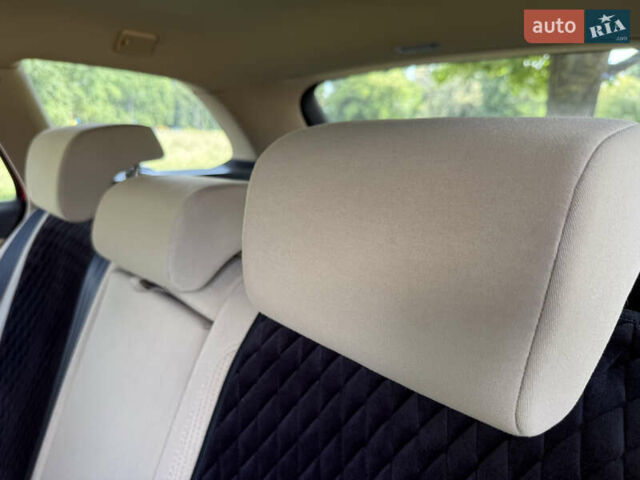 Червоний Фольксваген Гольф, об'ємом двигуна 1.6 л та пробігом 297 тис. км за 5999 $, фото 62 на Automoto.ua