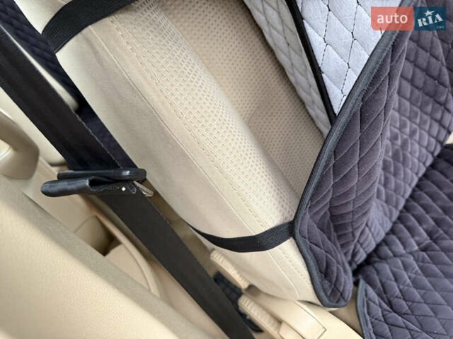 Красный Фольксваген Гольф, объемом двигателя 1.6 л и пробегом 299 тыс. км за 5250 $, фото 79 на Automoto.ua