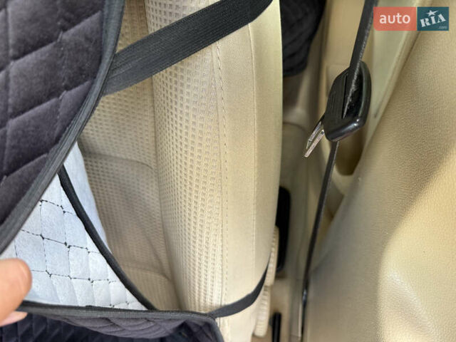 Червоний Фольксваген Гольф, об'ємом двигуна 1.6 л та пробігом 297 тис. км за 5999 $, фото 76 на Automoto.ua