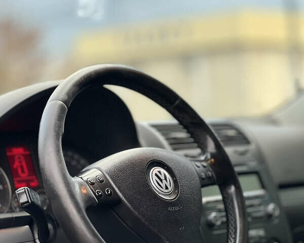 Красный Фольксваген Гольф, объемом двигателя 1.9 л и пробегом 295 тыс. км за 5699 $, фото 10 на Automoto.ua