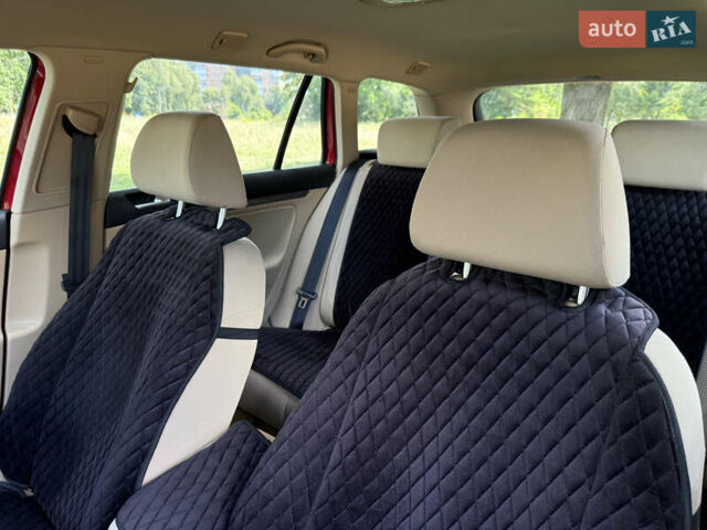 Червоний Фольксваген Гольф, об'ємом двигуна 1.6 л та пробігом 297 тис. км за 5999 $, фото 75 на Automoto.ua