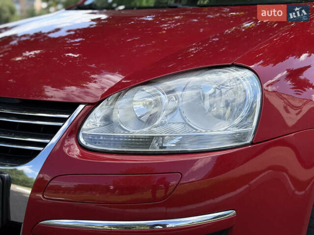 Червоний Фольксваген Гольф, об'ємом двигуна 1.6 л та пробігом 297 тис. км за 5999 $, фото 6 на Automoto.ua
