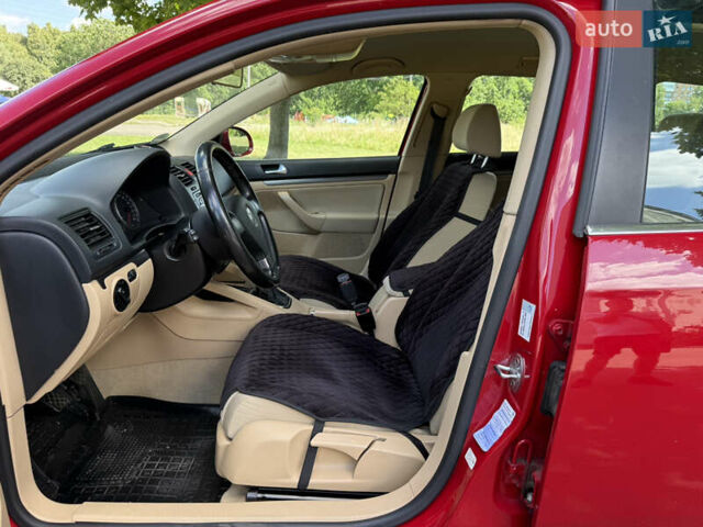 Червоний Фольксваген Гольф, об'ємом двигуна 1.6 л та пробігом 297 тис. км за 5999 $, фото 74 на Automoto.ua