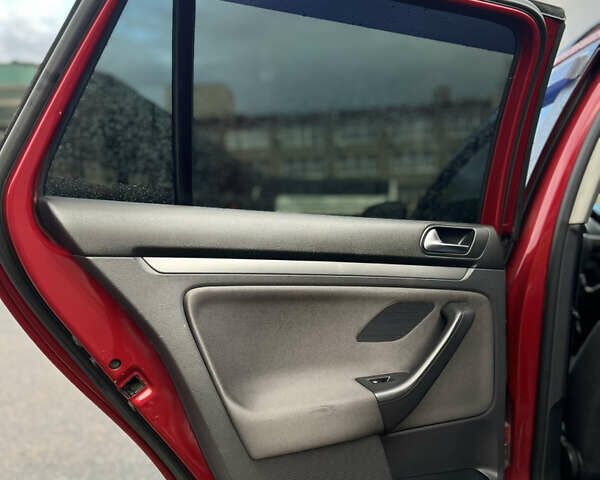 Красный Фольксваген Гольф, объемом двигателя 1.9 л и пробегом 295 тыс. км за 5699 $, фото 20 на Automoto.ua