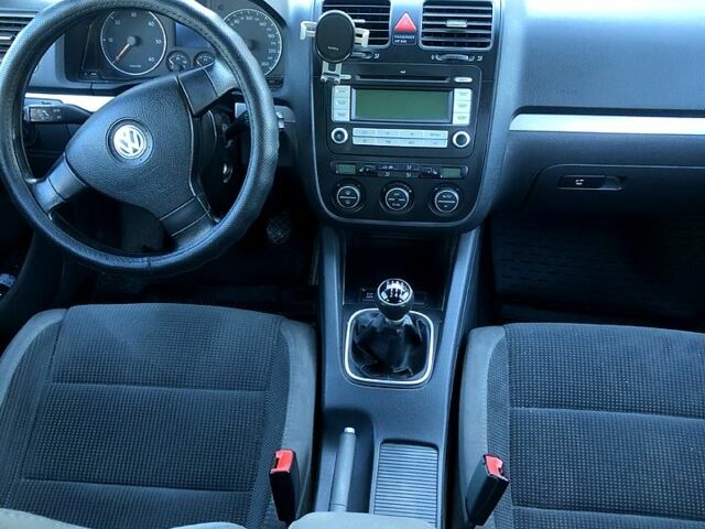 Червоний Фольксваген Гольф, об'ємом двигуна 2 л та пробігом 235 тис. км за 5590 $, фото 7 на Automoto.ua