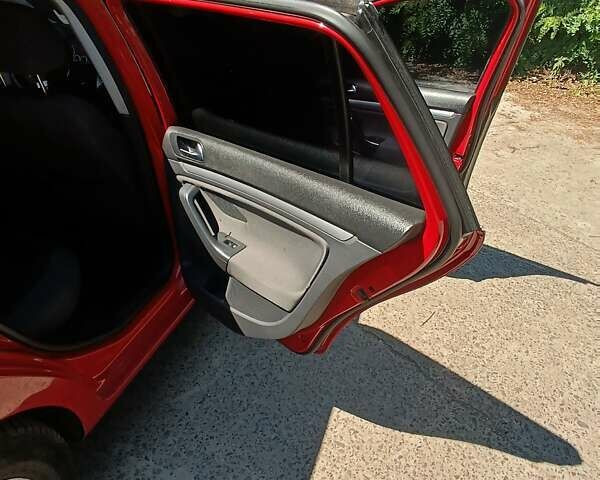 Красный Фольксваген Гольф, объемом двигателя 1.9 л и пробегом 328 тыс. км за 7200 $, фото 9 на Automoto.ua