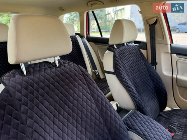 Червоний Фольксваген Гольф, об'ємом двигуна 1.6 л та пробігом 297 тис. км за 5999 $, фото 47 на Automoto.ua