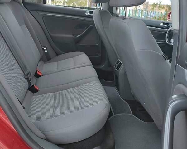 Червоний Фольксваген Гольф, об'ємом двигуна 1.9 л та пробігом 288 тис. км за 5200 $, фото 14 на Automoto.ua