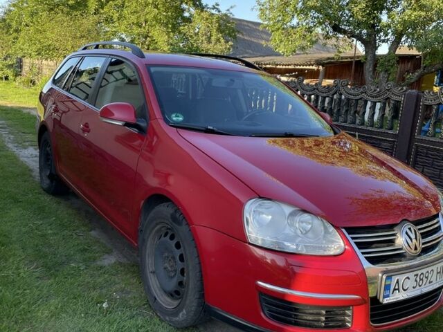 Красный Фольксваген Гольф, объемом двигателя 1.4 л и пробегом 225 тыс. км за 5100 $, фото 13 на Automoto.ua
