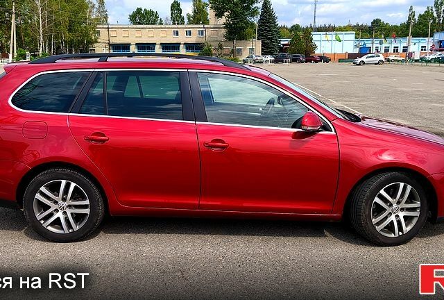 Красный Фольксваген Гольф, объемом двигателя 1.4 л и пробегом 224 тыс. км за 7000 $, фото 3 на Automoto.ua