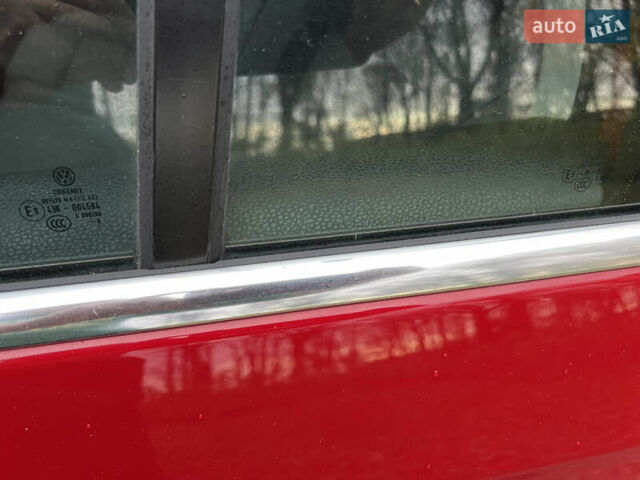 Красный Фольксваген Гольф, объемом двигателя 1.9 л и пробегом 305 тыс. км за 6600 $, фото 51 на Automoto.ua