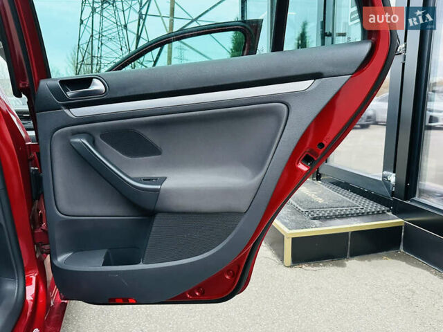 Червоний Фольксваген Гольф, об'ємом двигуна 1.39 л та пробігом 227 тис. км за 7800 $, фото 21 на Automoto.ua