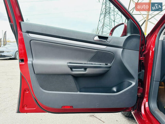 Червоний Фольксваген Гольф, об'ємом двигуна 1.39 л та пробігом 227 тис. км за 7800 $, фото 14 на Automoto.ua
