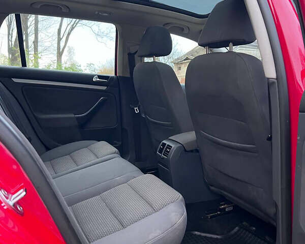 Красный Фольксваген Гольф, объемом двигателя 1.9 л и пробегом 305 тыс. км за 6600 $, фото 28 на Automoto.ua