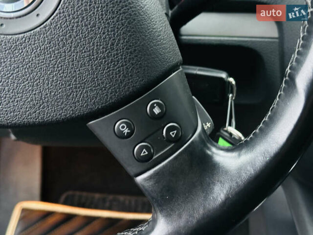 Червоний Фольксваген Гольф, об'ємом двигуна 1.39 л та пробігом 227 тис. км за 7800 $, фото 29 на Automoto.ua