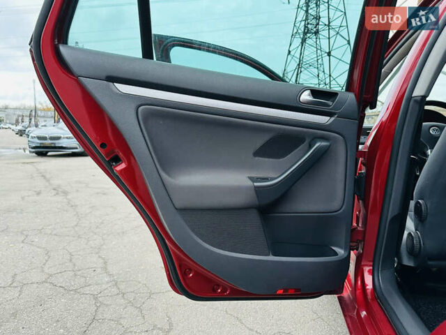 Червоний Фольксваген Гольф, об'ємом двигуна 1.39 л та пробігом 227 тис. км за 7800 $, фото 16 на Automoto.ua