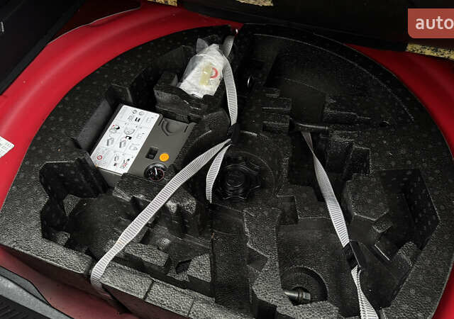 Червоний Фольксваген Гольф, об'ємом двигуна 1.6 л та пробігом 224 тис. км за 7499 $, фото 28 на Automoto.ua