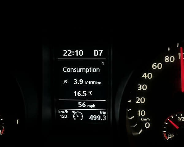 Червоний Фольксваген Гольф, об'ємом двигуна 1.6 л та пробігом 268 тис. км за 7900 $, фото 2 на Automoto.ua