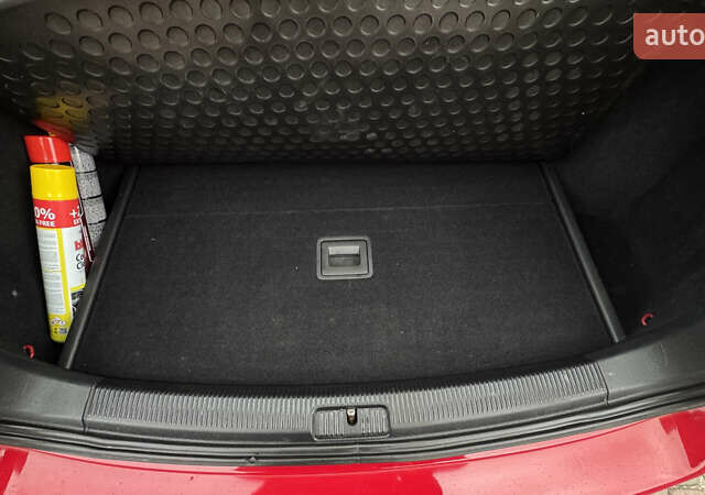 Червоний Фольксваген Гольф, об'ємом двигуна 1.6 л та пробігом 224 тис. км за 7499 $, фото 27 на Automoto.ua