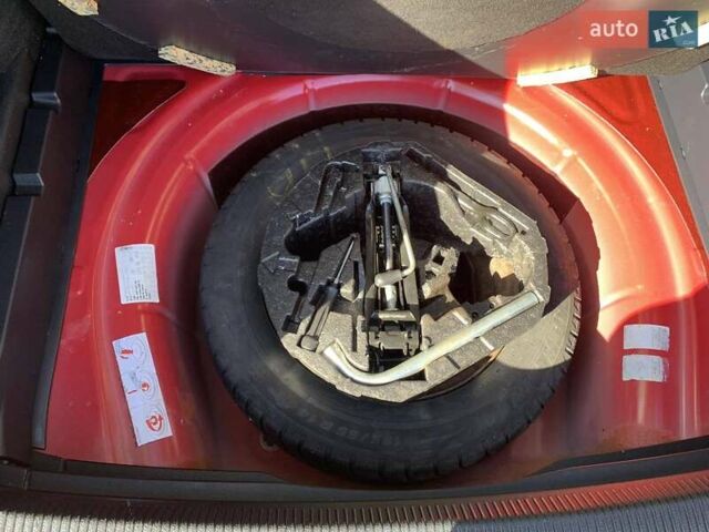 Красный Фольксваген Гольф, объемом двигателя 1.6 л и пробегом 186 тыс. км за 8600 $, фото 2 на Automoto.ua