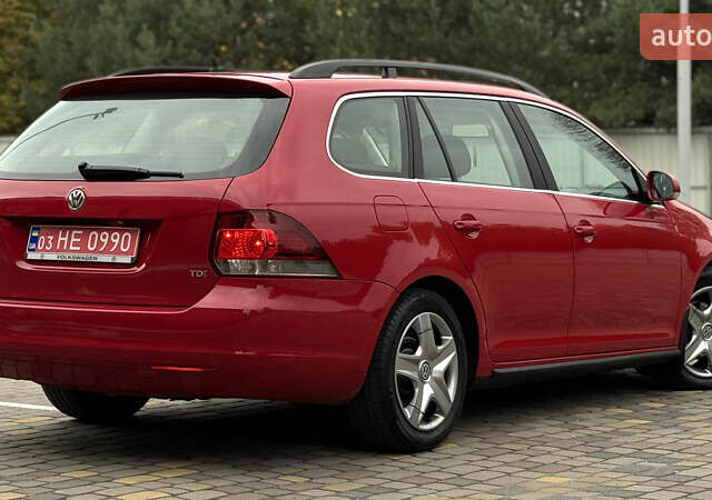 Червоний Фольксваген Гольф, об'ємом двигуна 1.6 л та пробігом 224 тис. км за 7499 $, фото 7 на Automoto.ua