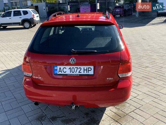 Красный Фольксваген Гольф, объемом двигателя 1.6 л и пробегом 186 тыс. км за 8600 $, фото 13 на Automoto.ua
