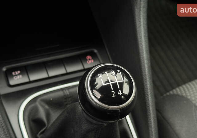 Червоний Фольксваген Гольф, об'ємом двигуна 1.6 л та пробігом 224 тис. км за 7499 $, фото 35 на Automoto.ua